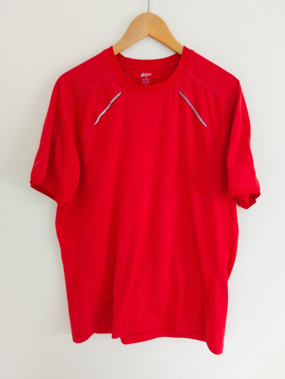 MEC Core Train Men’s Red Athletic Short Sleeve T-Shirt Large Recycled Poly